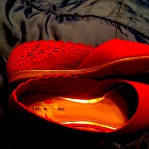 Red shoes size 8